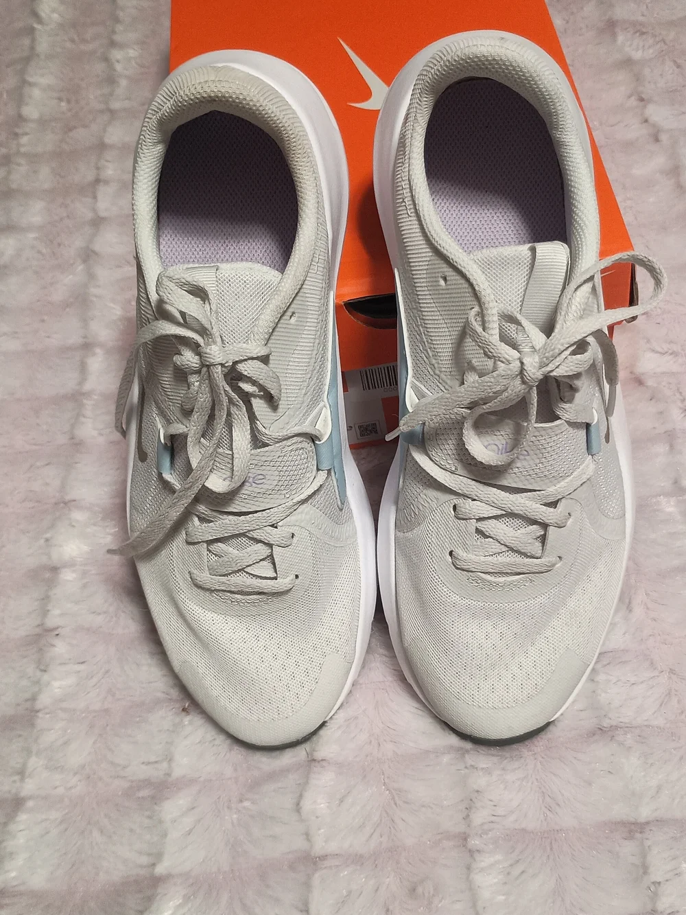 NIB Nike In-Season TR 13 Women's Light Gray and Pale Blue Training Sneakers 9